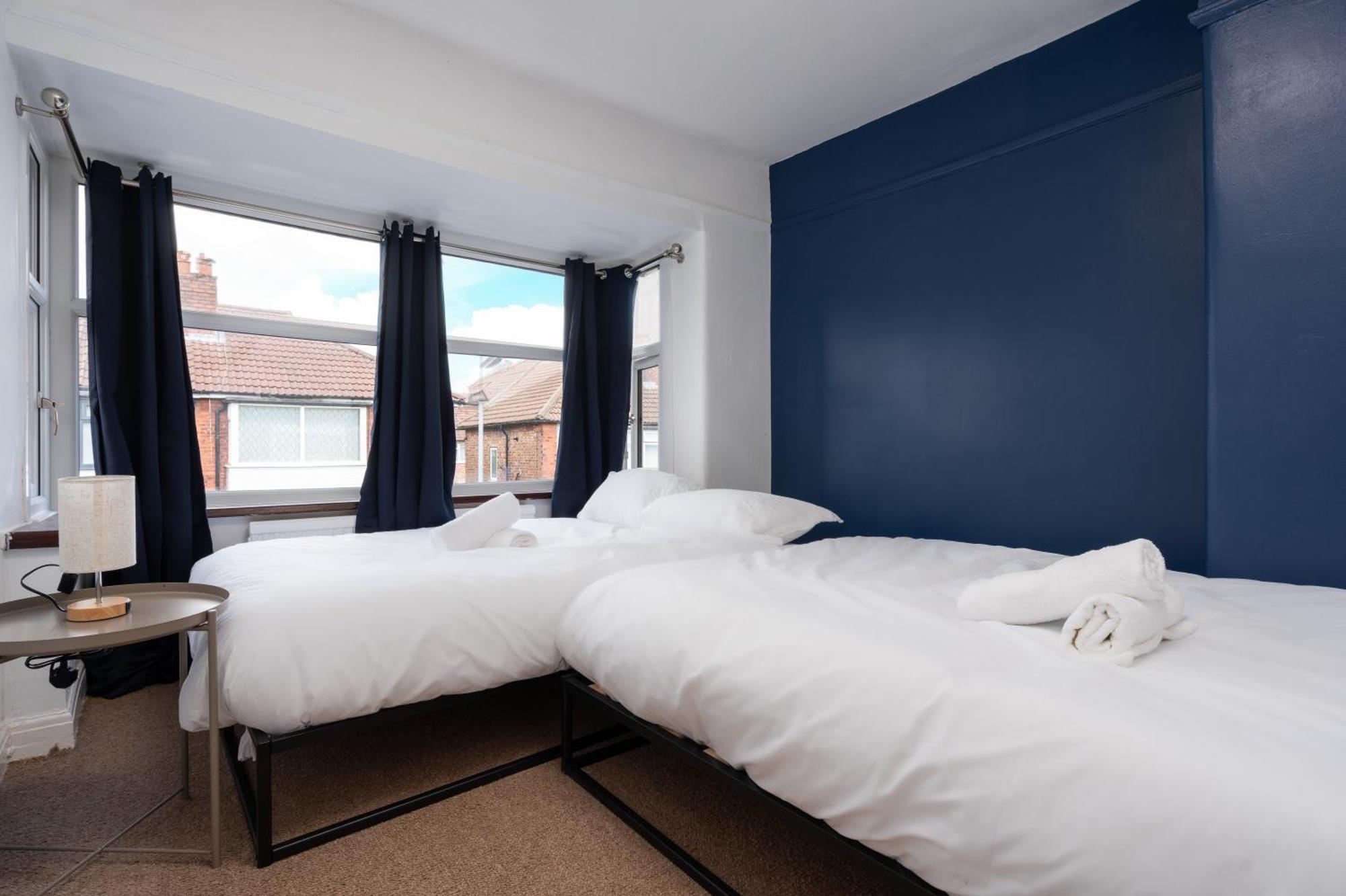 Comfy 3Br Home - Pool Table - Games - Sleeps 8 曼彻斯特 外观 照片